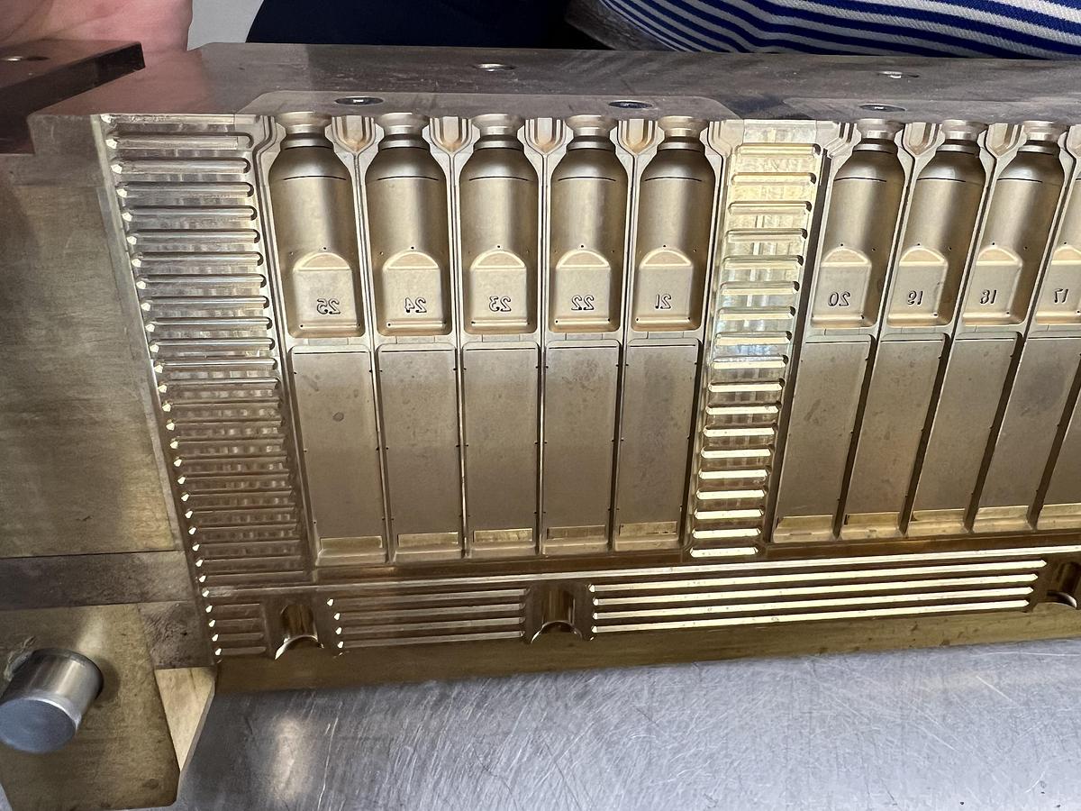 Used Weiler 624 Blow-Fill-Seal Machine