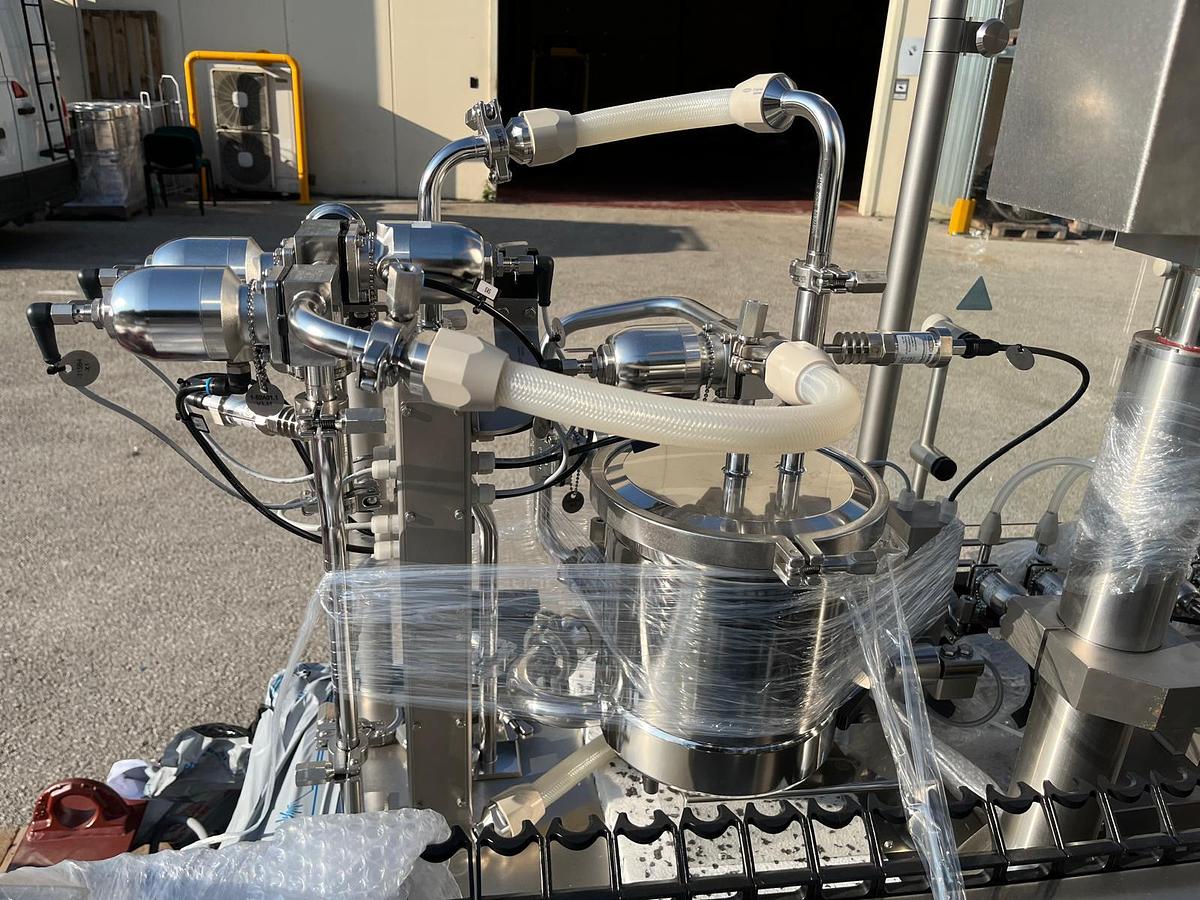 Used Bausch & Stroebel Filling-Stoppering-Trayloading Vial Line - up to 400/min