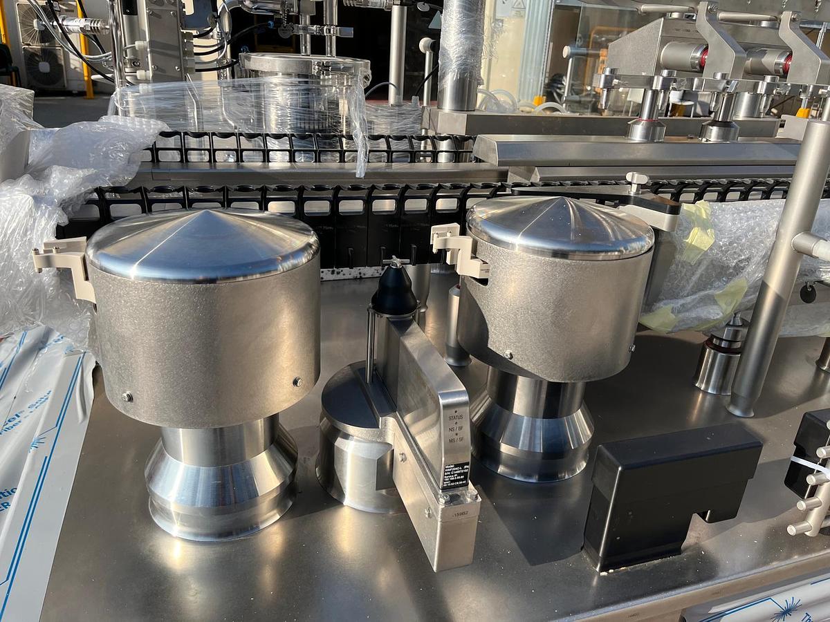 Used Bausch & Stroebel Filling-Stoppering-Trayloading Vial Line - up to 400/min
