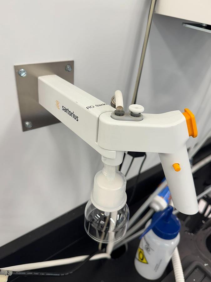 Used Sartorius H2O - L - 1 - UV - B Arium Comfort Water Purification System