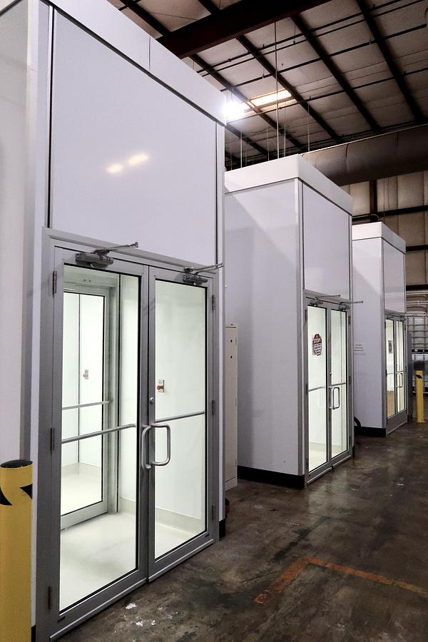 Used Clean Air Technology Cleanroom Compounding Suite