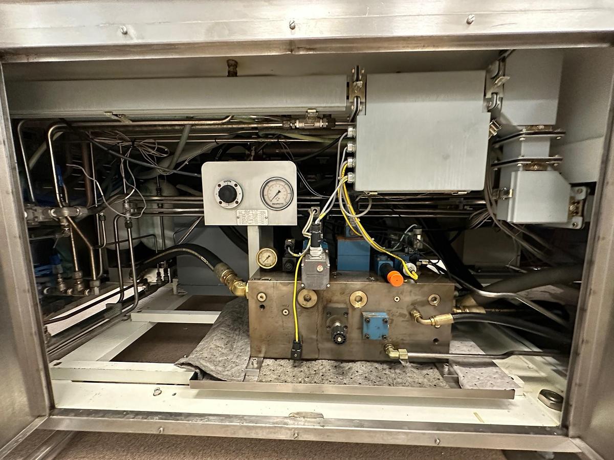 Used Weiler 640 SVP Blow-Fill-Seal Machine