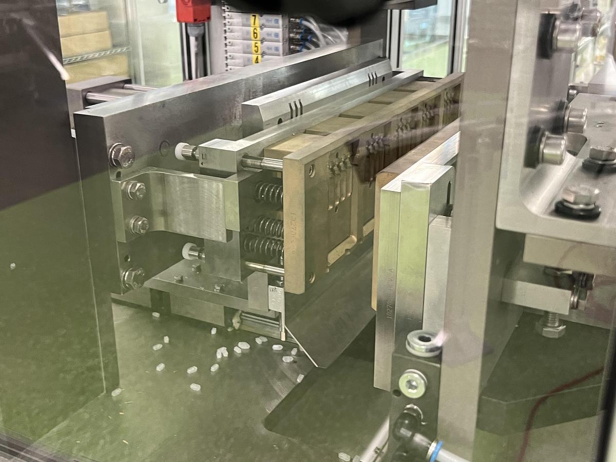 Used Weiler 640 Blow-Fill-Seal Machine for 1.5mL Vials