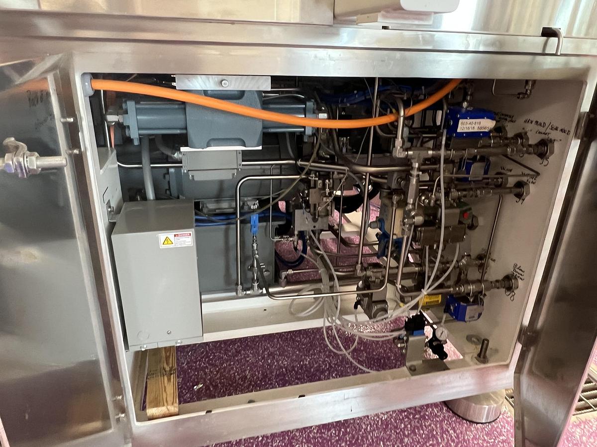 Used Weiler 624 Blow-Fill-Seal Machine