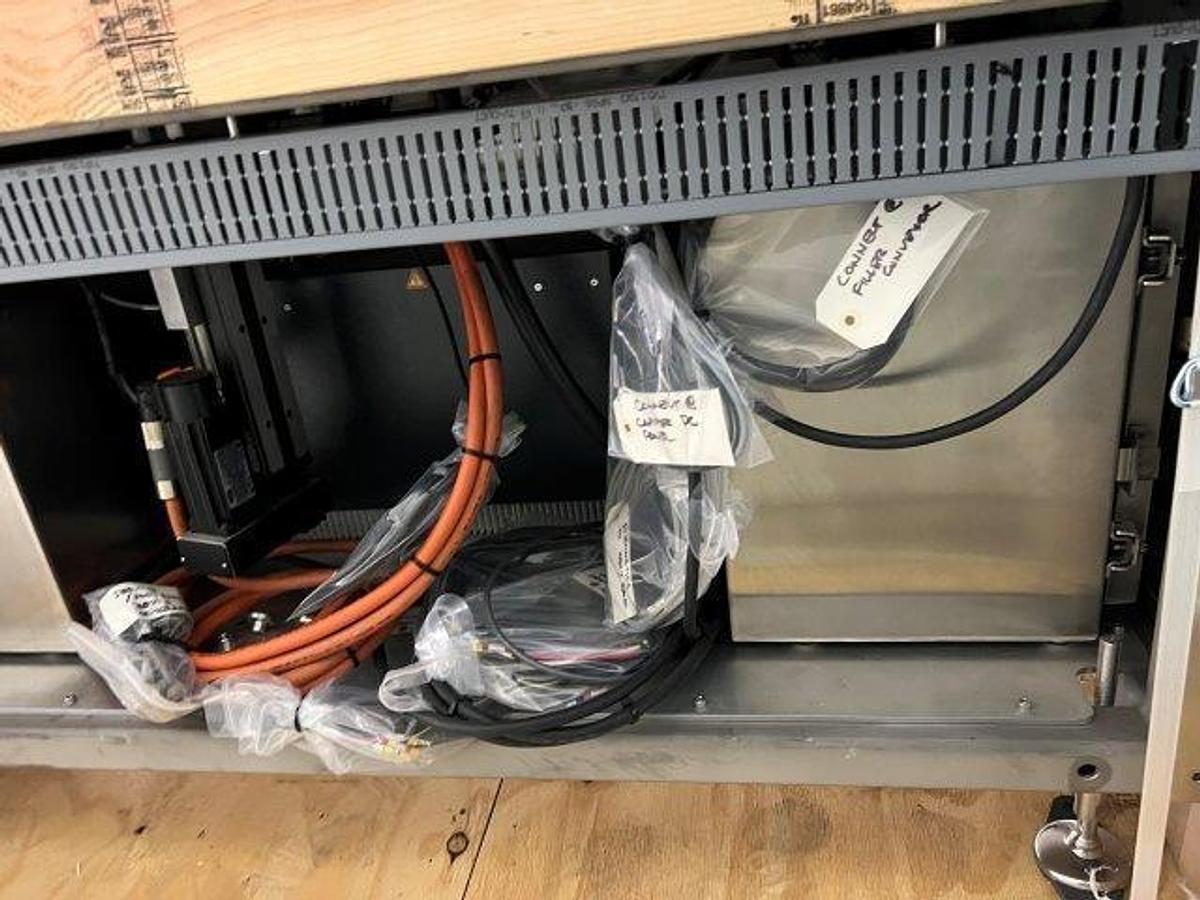 Used Unused AST GENiSYS R20 Multi-Format Aseptic Filling & Closing System