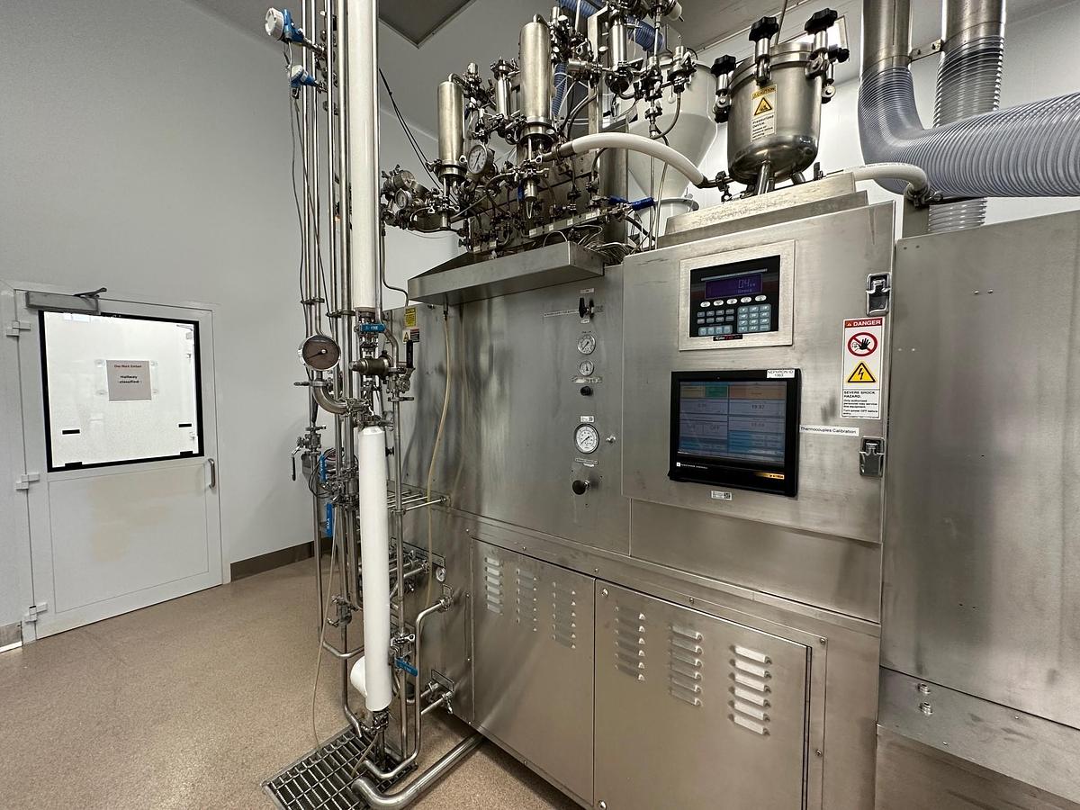 Used Weiler 640 SVP Blow-Fill-Seal Machine