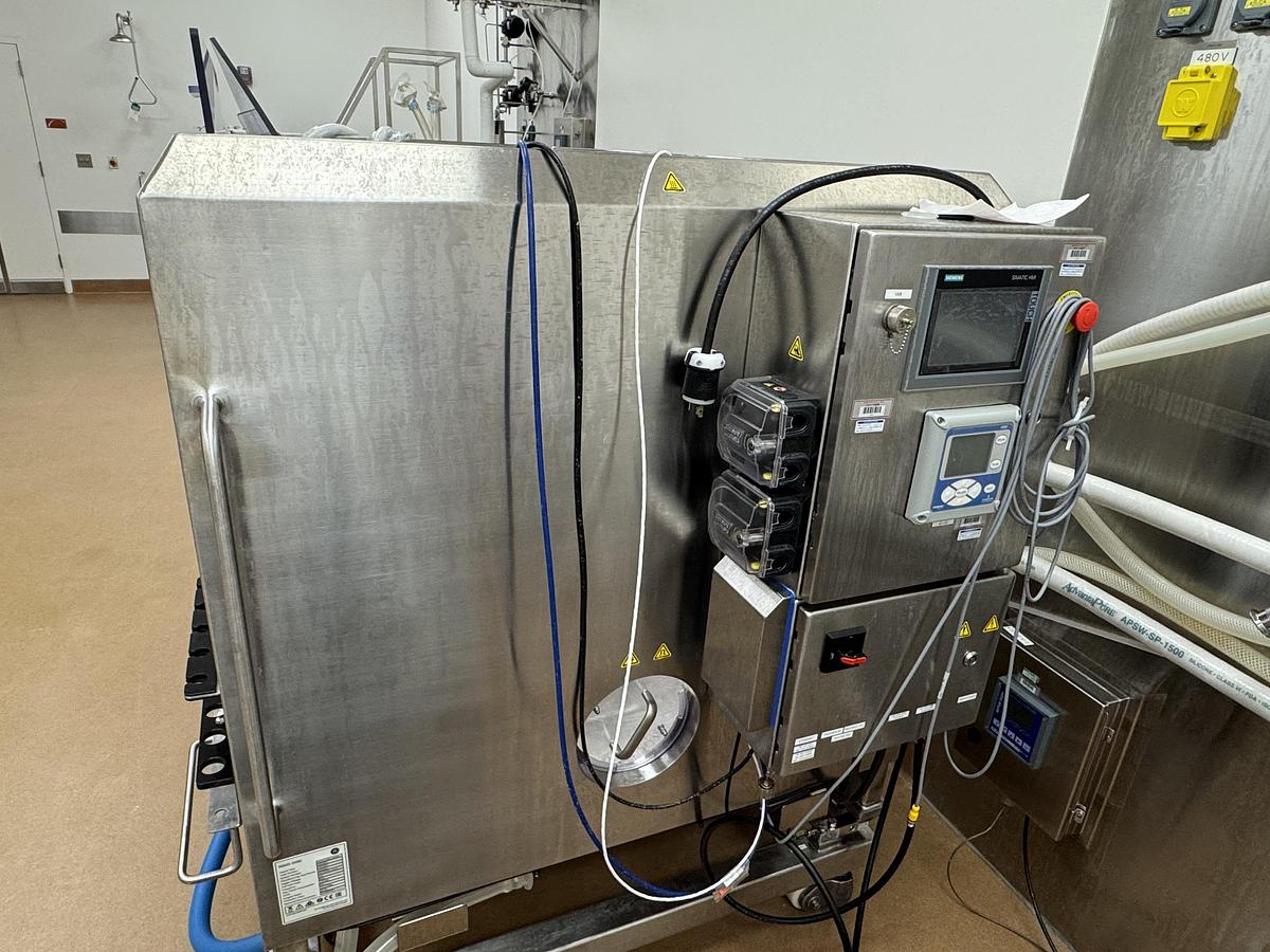 Used Xcellerex XDUO 2,500L Jacketed Single Use Mixer