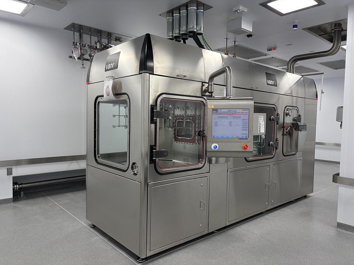 Used Cytiva SA25 Aseptic Filling Workcell