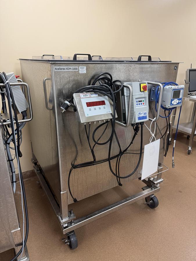 Used Xcellerex XDUO 1,000L Single Use Mixer