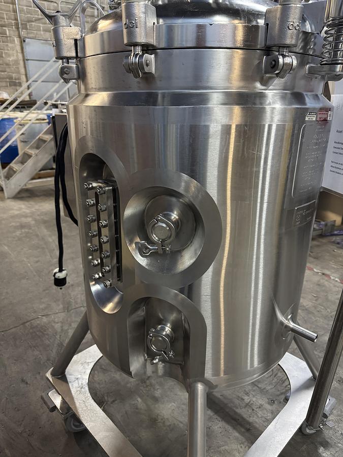 Used DCI 200 Liter Jacketed Stainless Steel Mixing Tank