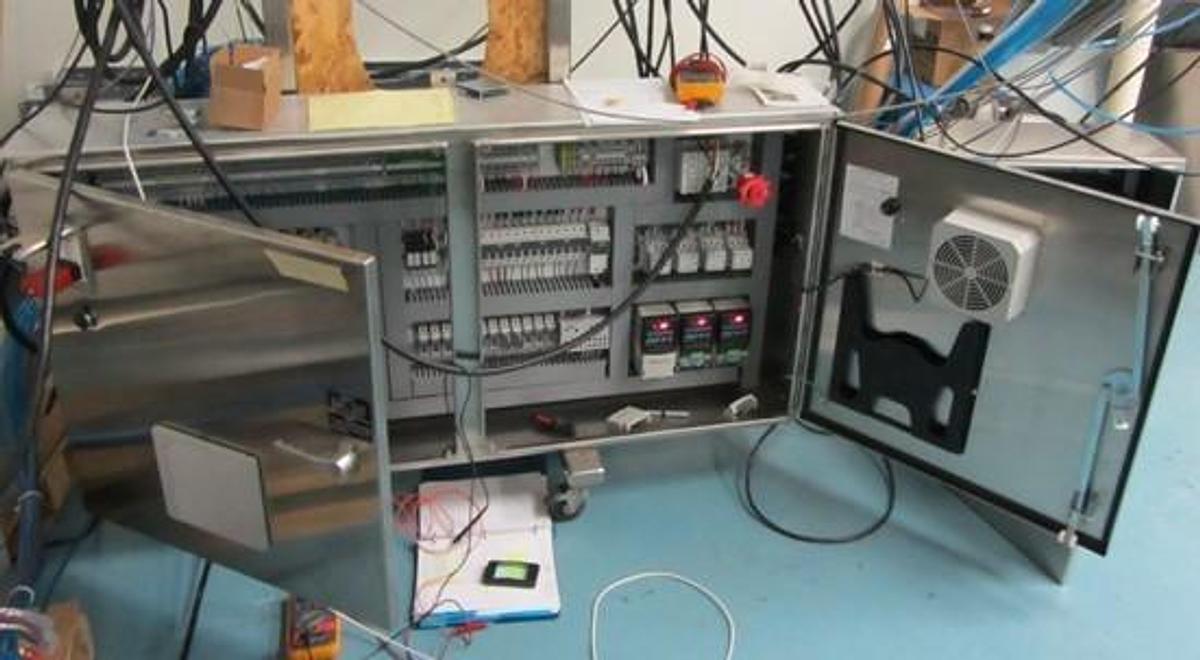 Used Walker Aseptic Isolator