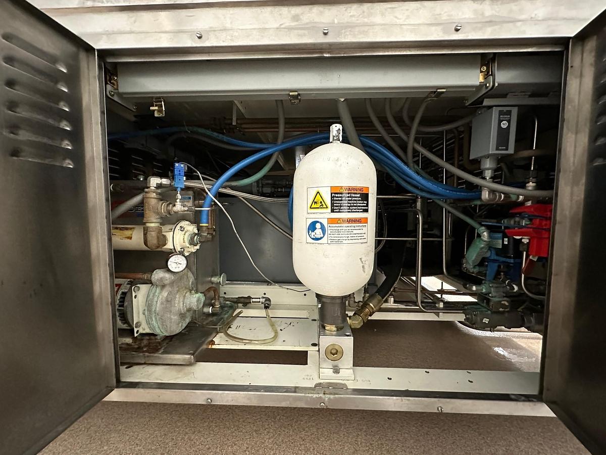 Used Weiler 640 SVP Blow-Fill-Seal Machine