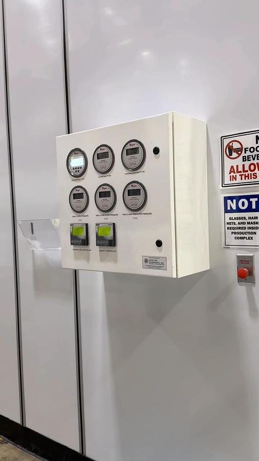 Used Clean Air Technology Cleanroom Compounding Suite