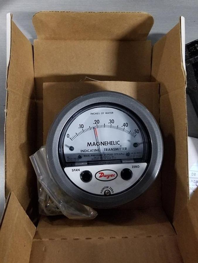 Used Dwyer Magnehelic Gauges