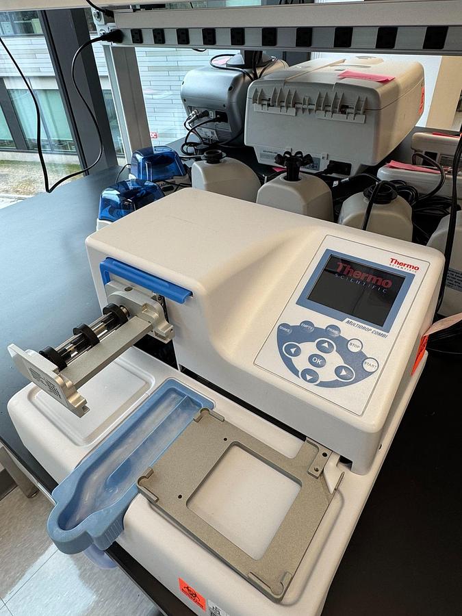 Used THERMO FISHER SCIENTIFIC MultiDrop Combi