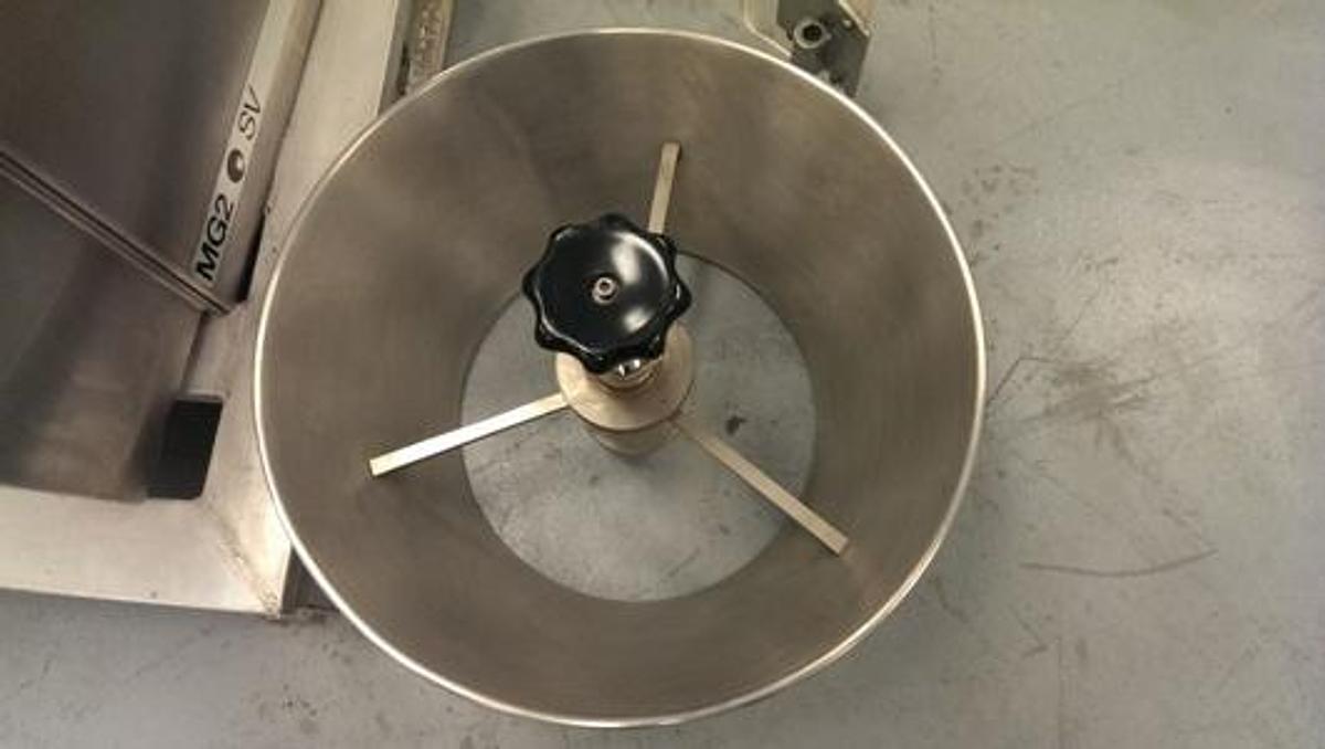 Used MG2 Capsule Filling Pre-Selecting Machine