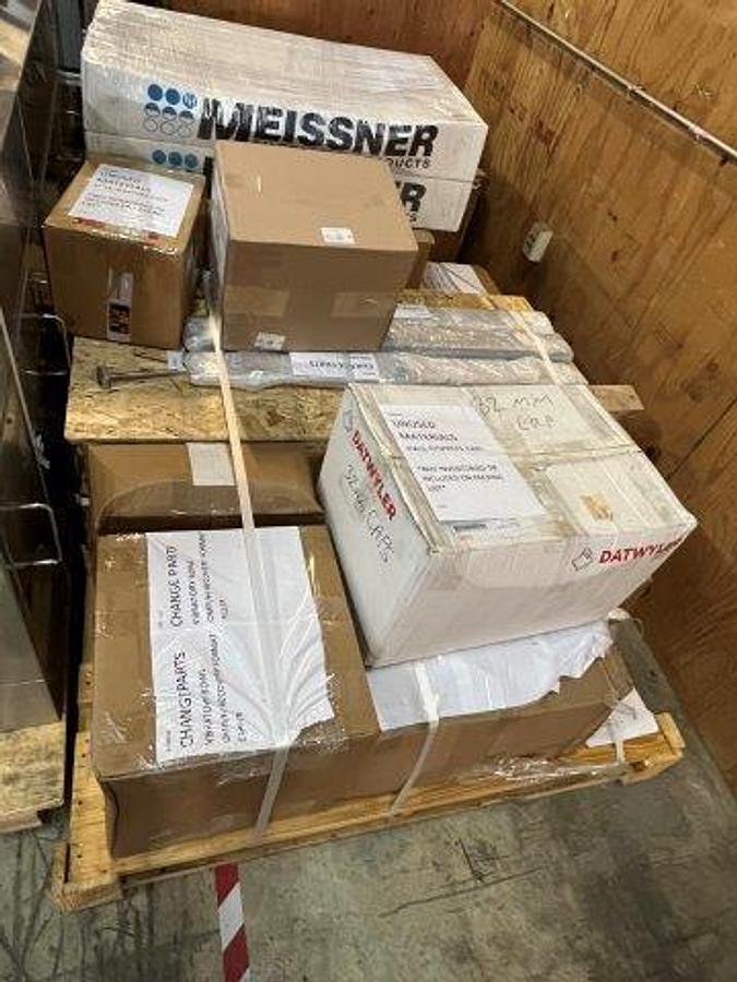 Used Unused AST GENiSYS R20 Multi-Format Aseptic Filling & Closing System