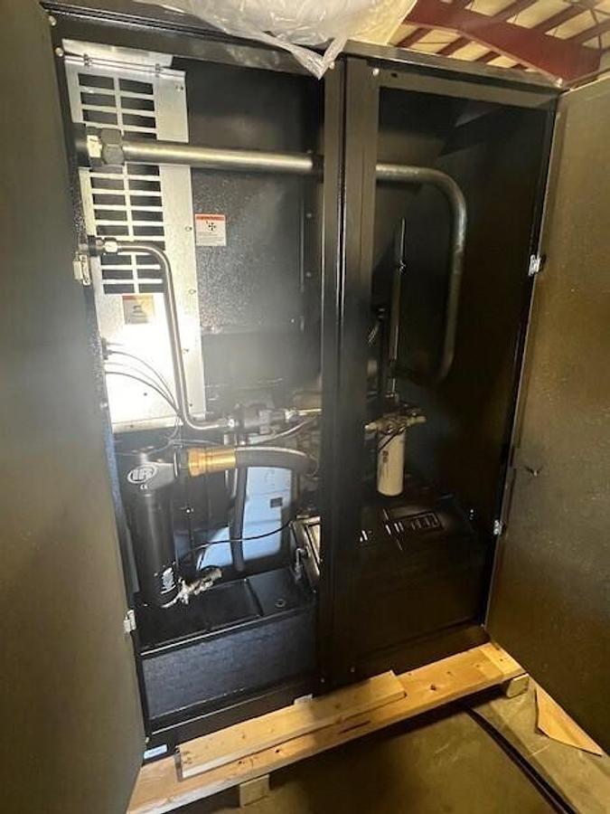 Used Ingersoll Rand 75HP Rotary Oil Free Air Compressor with Air Dryer