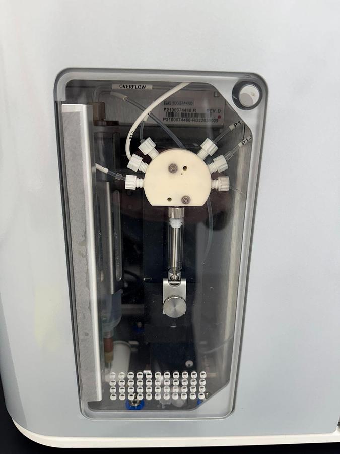 Used Thermo Invitrogen Attune NxT Flow Cytometer with CytKick MAX Autosampler