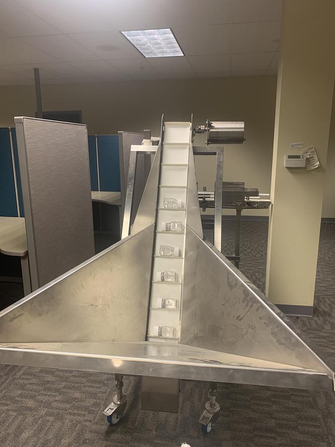 Used Unused GCS Sterile Robotic Bottle Filling System