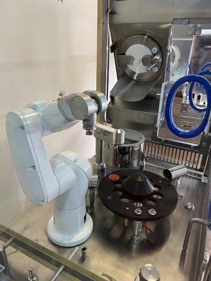 Used Unused AST GENiSYS R20 Multi-Format Aseptic Filling & Closing System