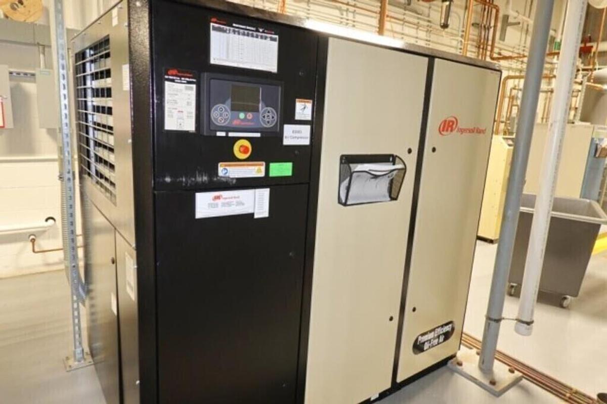 Used Ingersoll Rand 75HP Rotary Oil Free Air Compressor with Air Dryer