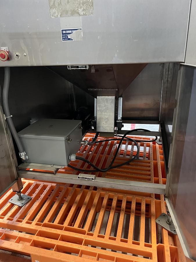 Used Palace Cap Feeder