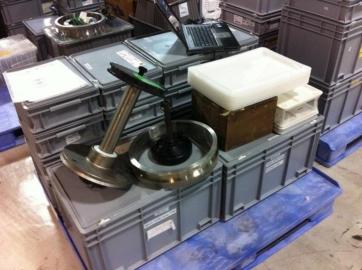 Used MG2 Futura Capsule Filling Machine for Powders & Beads