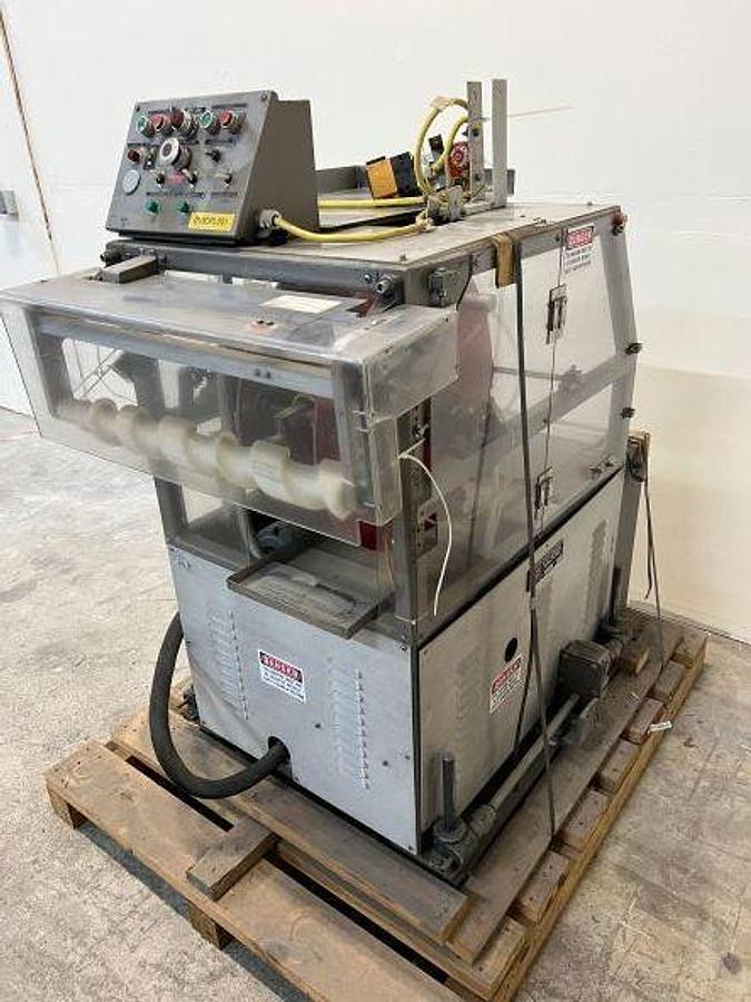 Used Universal Machine Leaflet Outserter