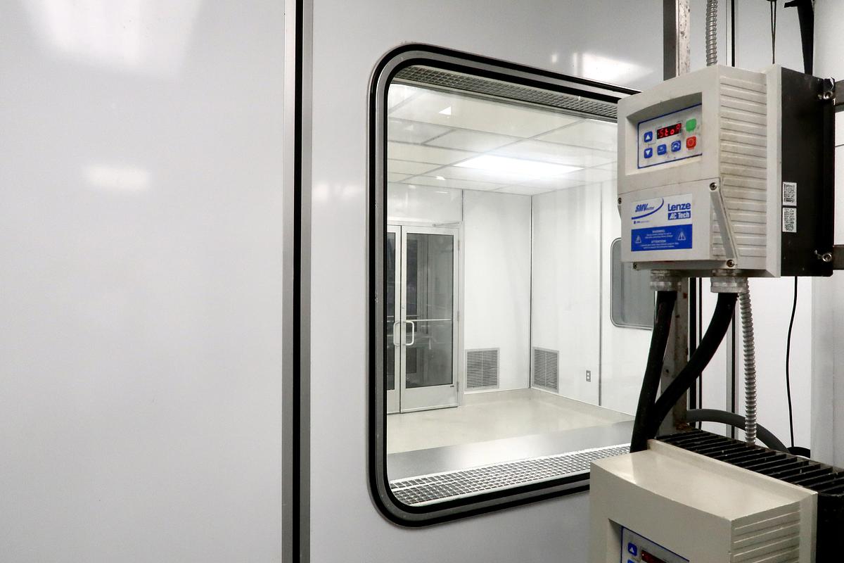 Used Clean Air Technology Cleanroom Compounding Suite