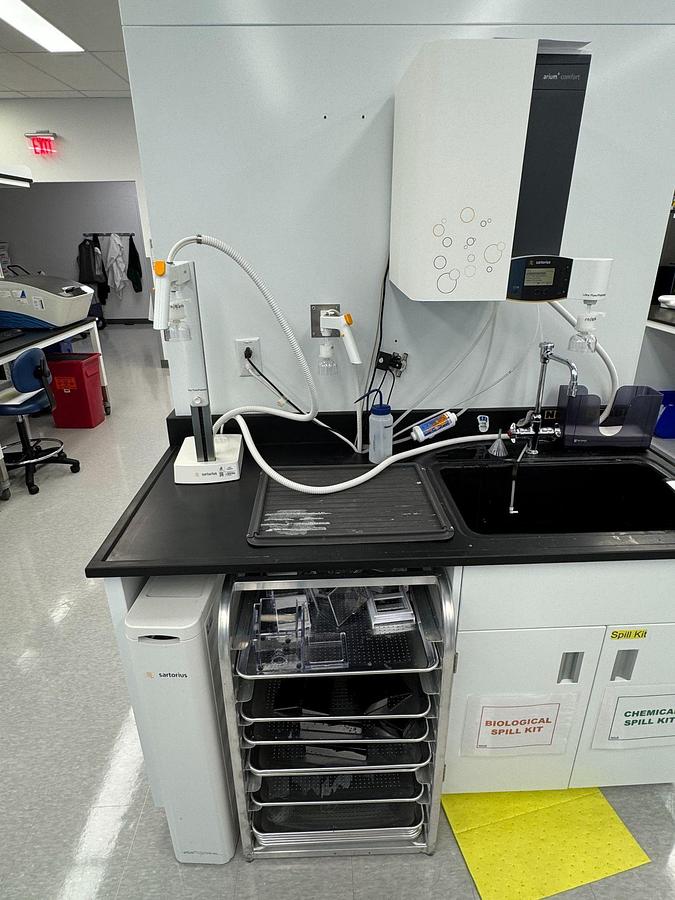 Used Sartorius H2O - L - 1 - UV - B Arium Comfort Water Purification System