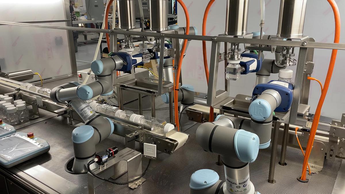 Used Unused GCS Sterile Robotic Bottle Filling System