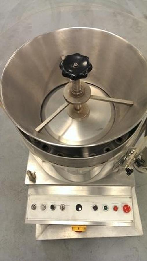 Used MG2 Capsule Filling Pre-Selecting Machine