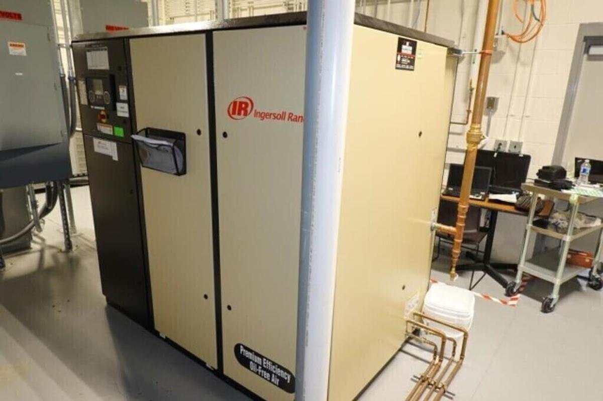 Used Ingersoll Rand 75HP Rotary Oil Free Air Compressor with Air Dryer