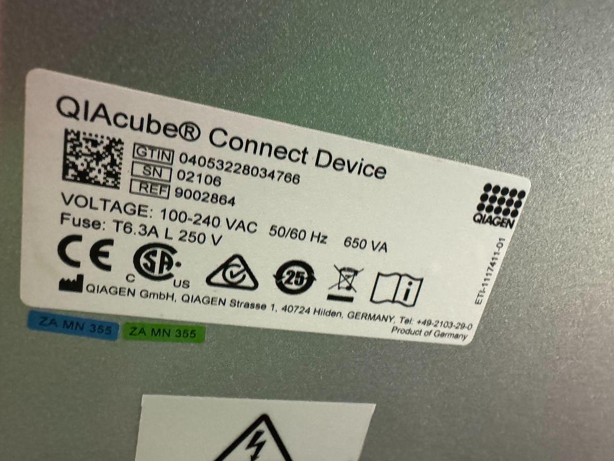 Used Qiagen QIAcube Connect RNA/DNA Extraction Instrument