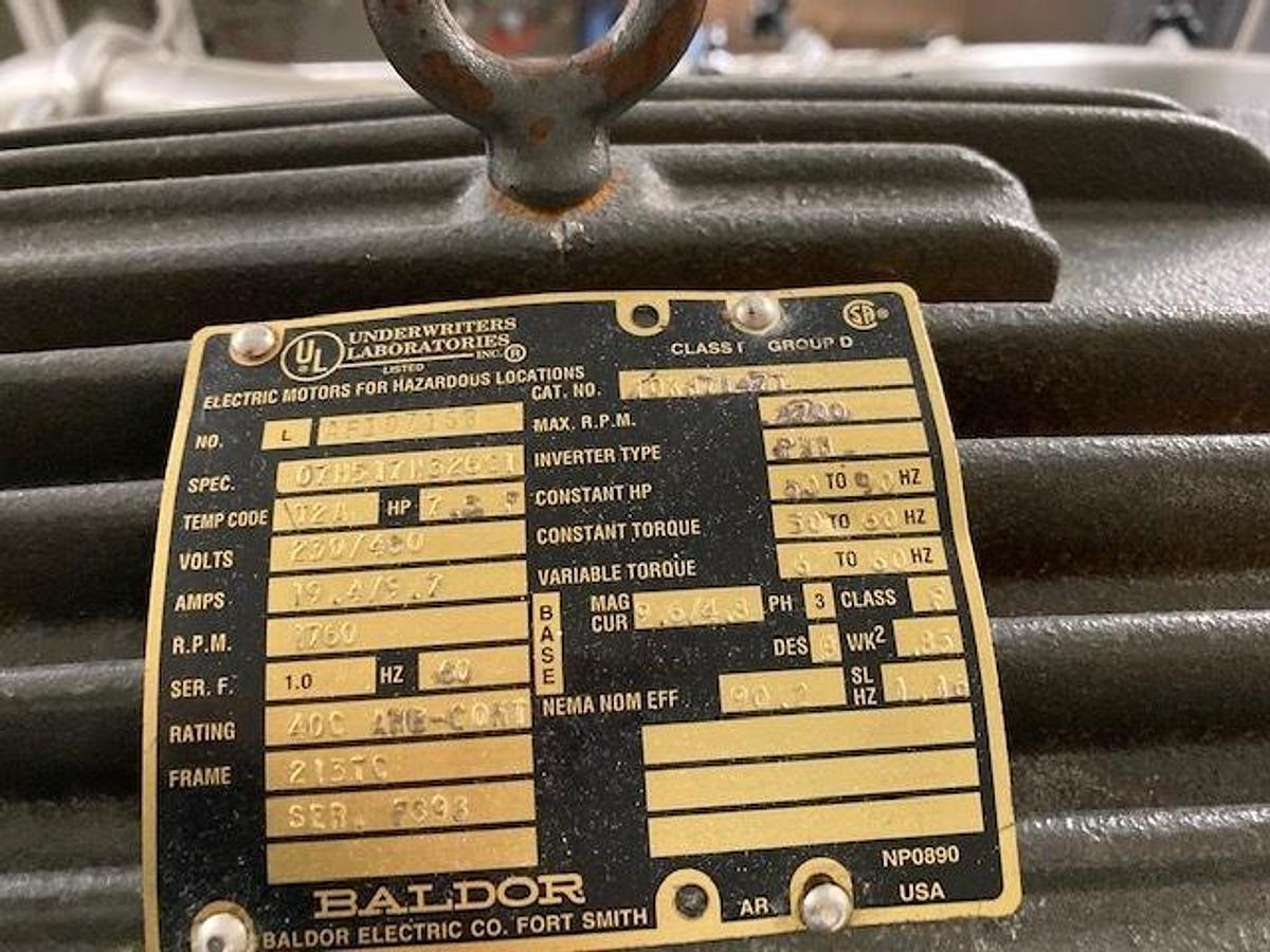 Used Mueller 4,000 Liter Mix Tank