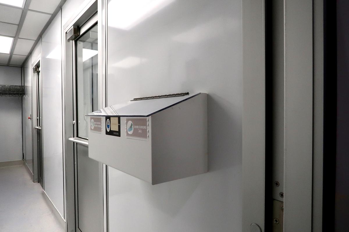 Used Clean Air Technology Cleanroom Compounding Suite
