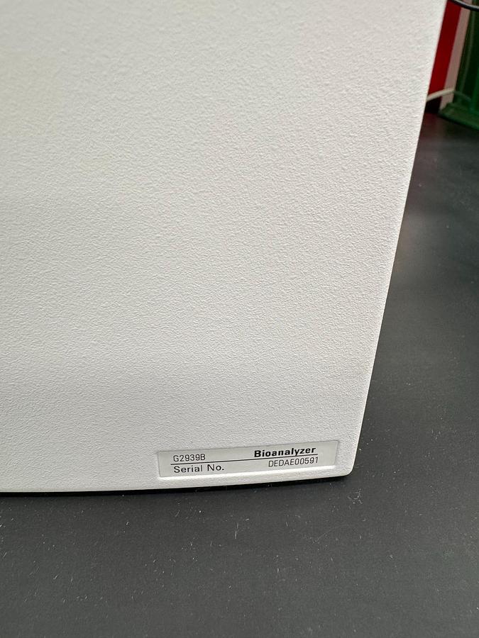 Used Agilent 2100 Bioanalyzer G2939B
