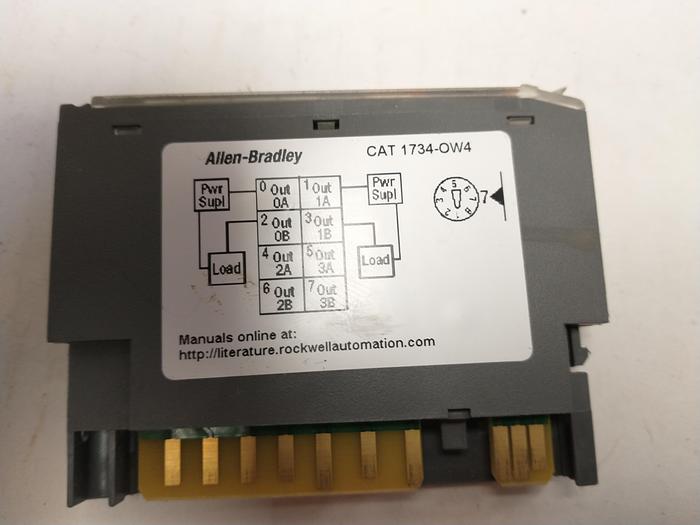 Used Allen Bradley Relay Output 1734-0W4 N439 GH#A2