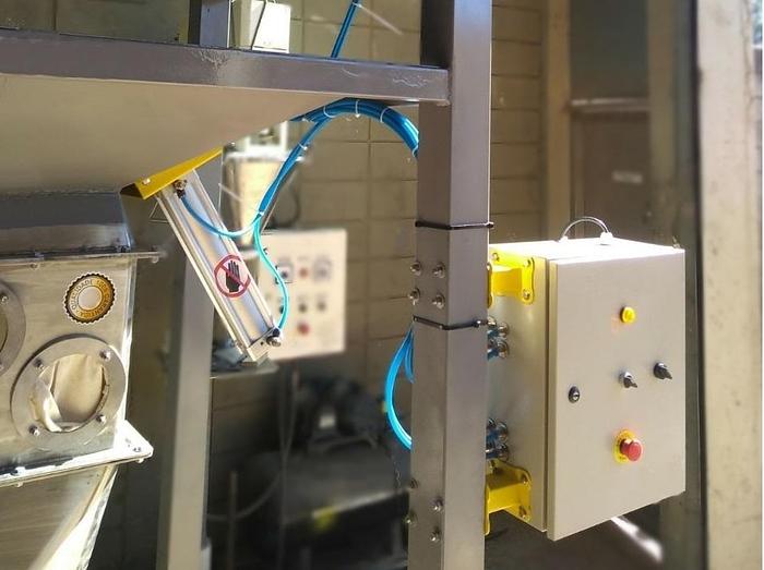 SCARICATORE DI SACCHI GRANDI