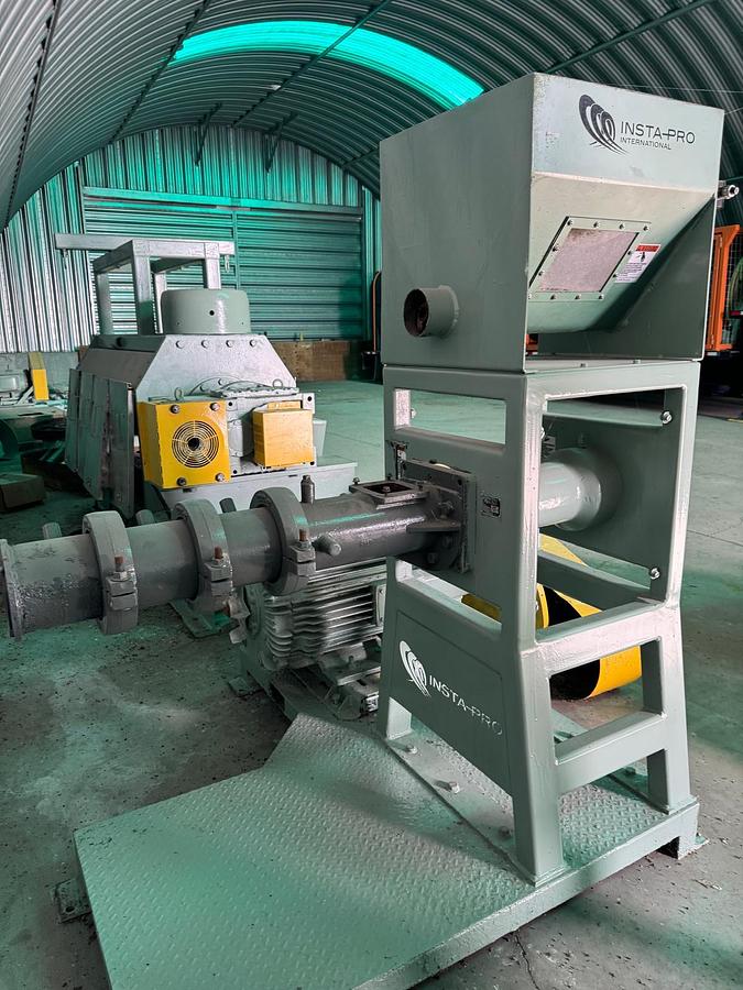Used Insta Pro Extruder 2000