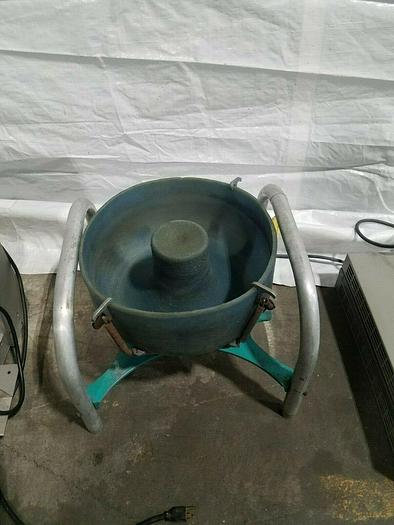 Used Vibratory Finisher Benchtop 1/2 Cubic Foot Capacity 110V with removable Tub