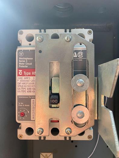 Used A40CE0 Cutler-Hammer A1 Enclosure Type 4 C799JE1 for hazzardous duty locations