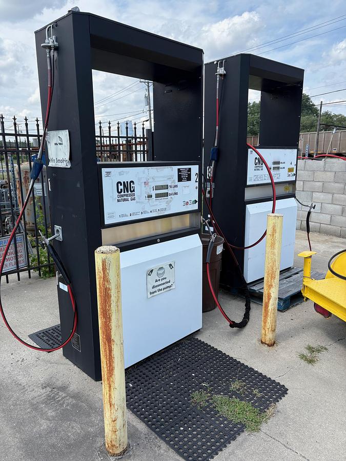 Used Operating CNG STation Complete....Moving Sale