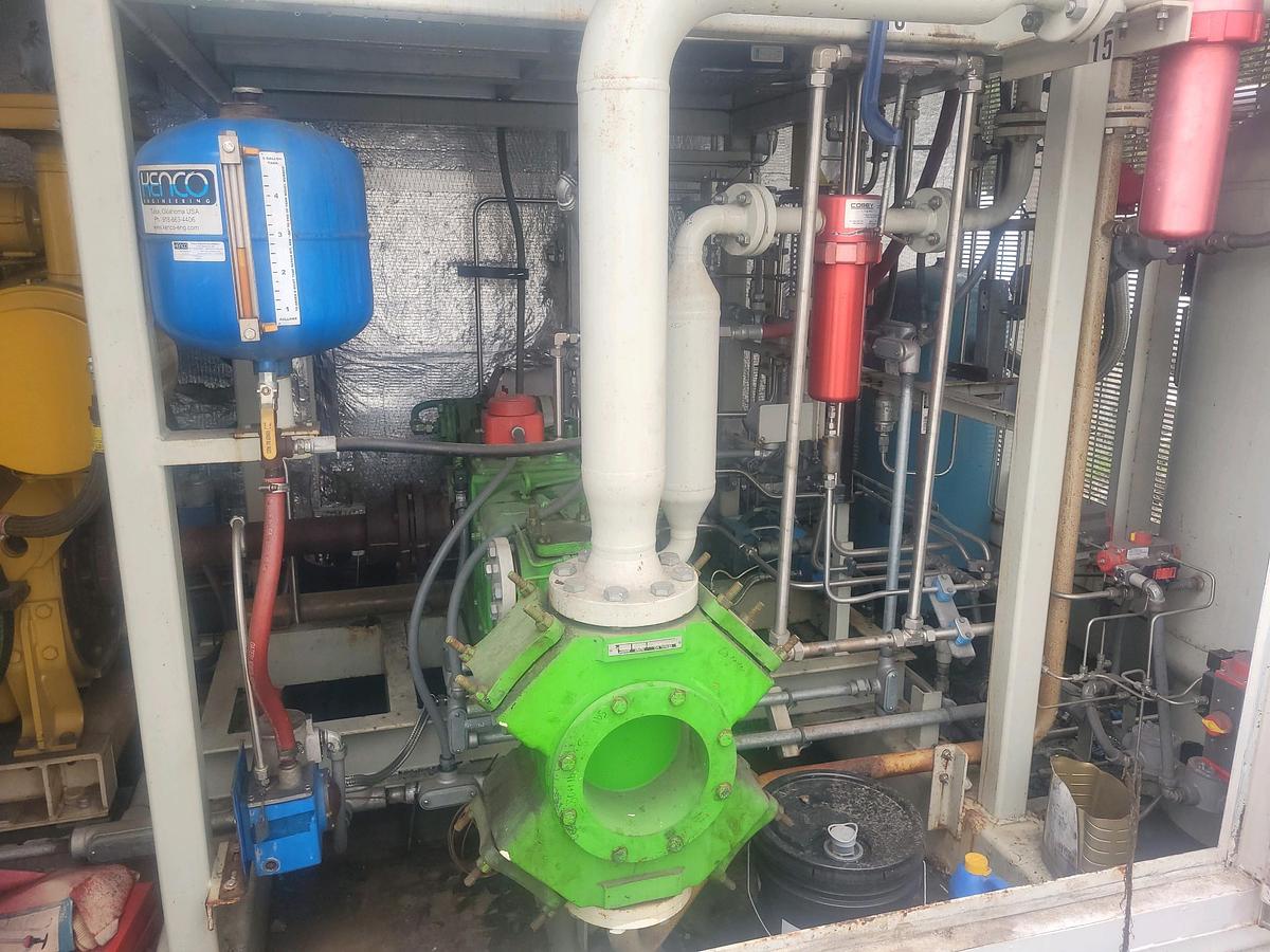 Used Complete CNG Station 185HP Gemini Compressor with 100 hours driven by a Cat 3306 with Great Storage