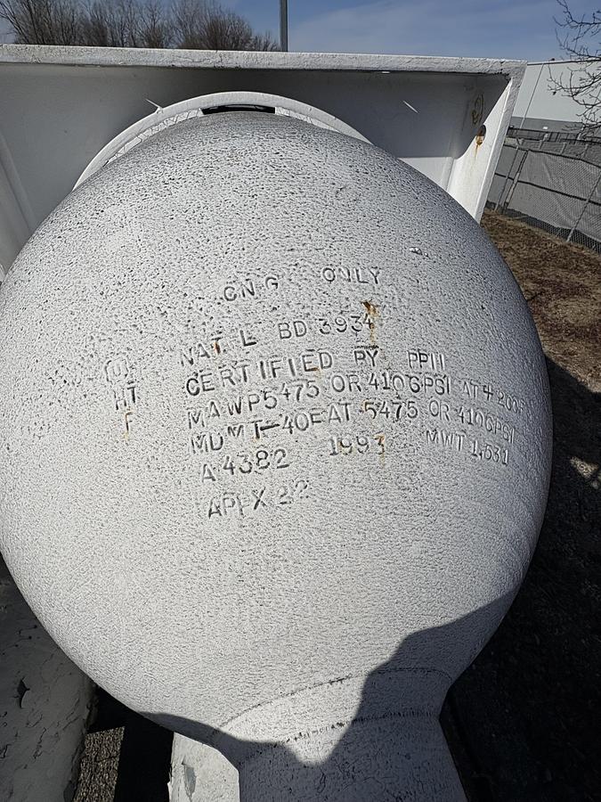 Used Tri-pack 12 foot long 23" in diameter tubbes PPI almost 200 GGE of storage 5475 PSI