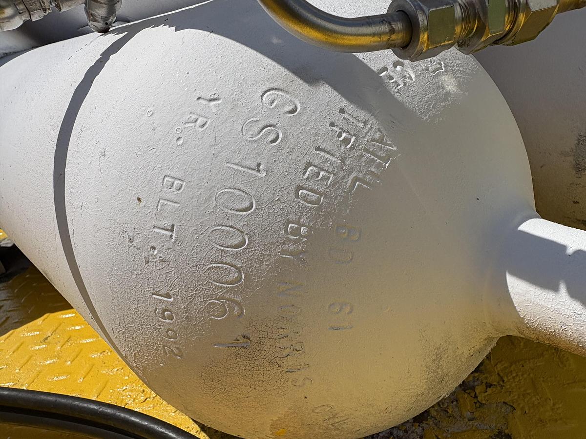 Used 20 bottle CNG Storage trailer includes 15 foot hose and refueling nozzle