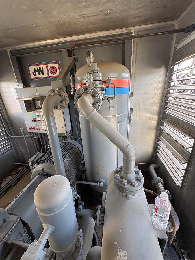Used 4 Stage ARIEL JW Power 125 HP Complete Station