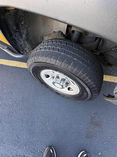 Used 2006 GMC 2500 HD CNG pickup w/liftgate a great value