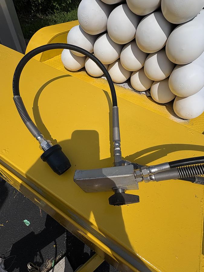 Used 20 bottle CNG Storage trailer includes 15 foot hose and refueling nozzle